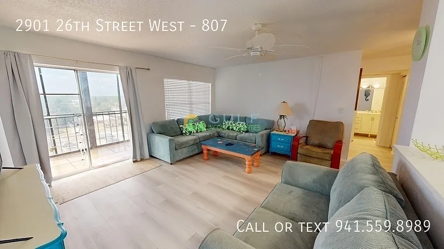 2 bed, 2.0 bath, 940 sqft, $1,200 — Photo 2