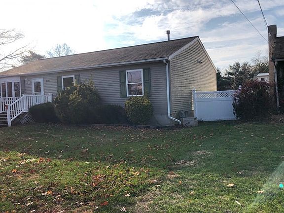 2nd image of 928 Wright Ave