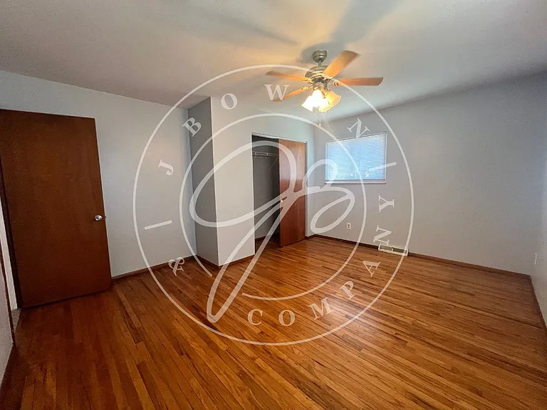 2300 Crystal Ave — Photo 11