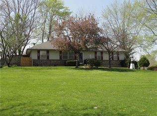 18206 S Hill Top Rd, Pleasant Hill, MO 64080