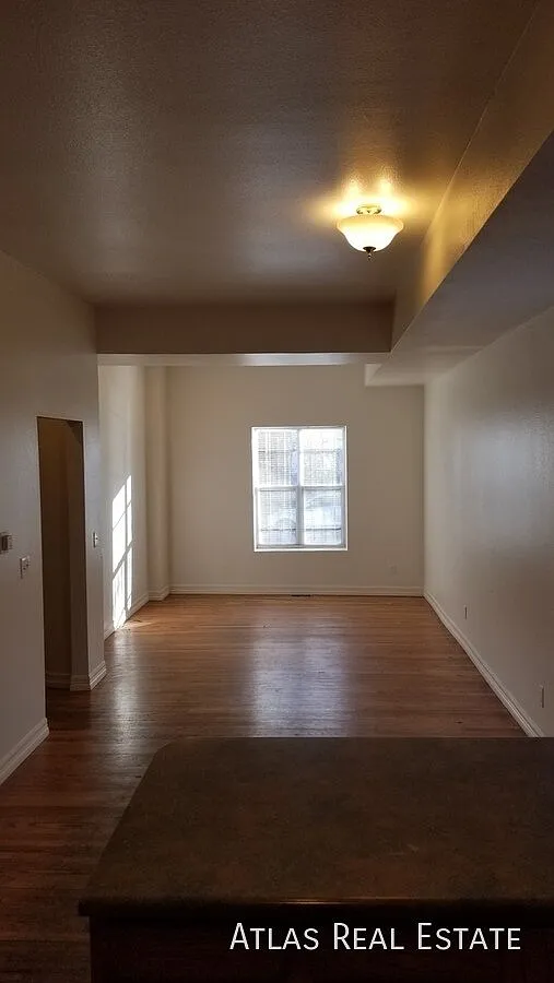 Beautiful 4 Bed 2.5 Bath Highland Turn of The Century Home! Hardwood Floors, Backyard with Urban ... — Photo 3