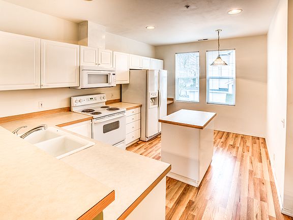 2nd image of 23400 Lakeside Blvd E APT 19-5