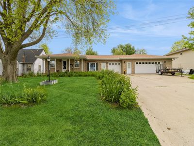 906 W 7th St S, Newton, IA, 50208