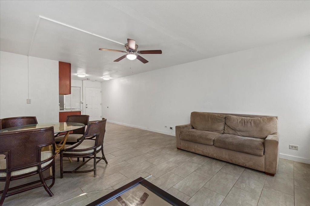 111 Kahului Beach Rd APT D221, Kahului, HI - View 5