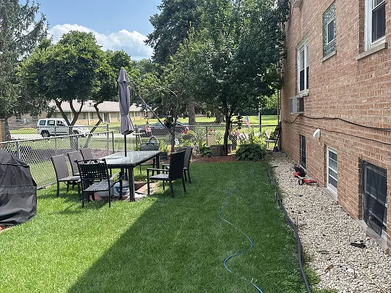 16W780 57th Ct — Photo 4