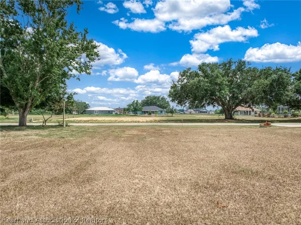 1225 Blue Heron Dr, Sebring, FL 33876