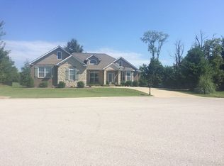 1039 Barteau Dr, Swansea, IL 62226
