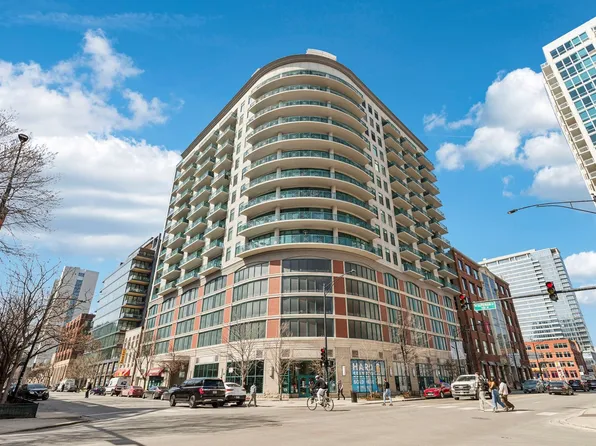 340 W Superior St APT 1102, Chicago, IL 60654