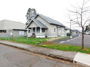236 S 3rd St, Cottage Grove, OR 97424