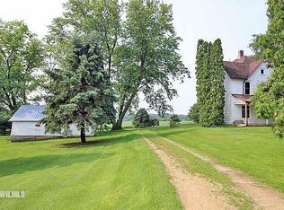 5347 W Richland Rd, Freeport, IL 61032