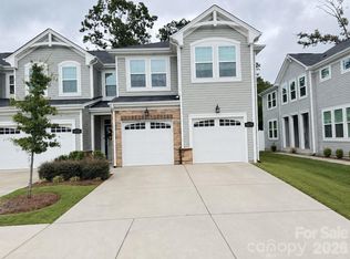 8036 Overmeadow Ln, Charlotte, NC 28269
