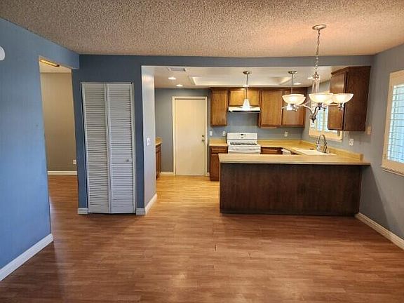 5th image of 43756 Claire Ct