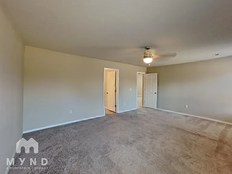 2109 N Lexington St — Photo 12