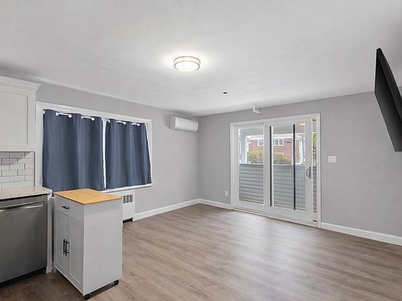 3rd image of 61 Neptune Blvd APT 1A