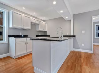 24 Georges St, Thomaston, ME 04861