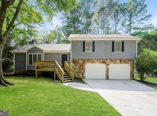 2401 Three Bars Dr, Snellville, GA