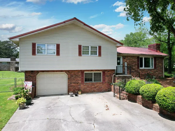 423 Hasty Dr, Tunnel Hill, GA 30755