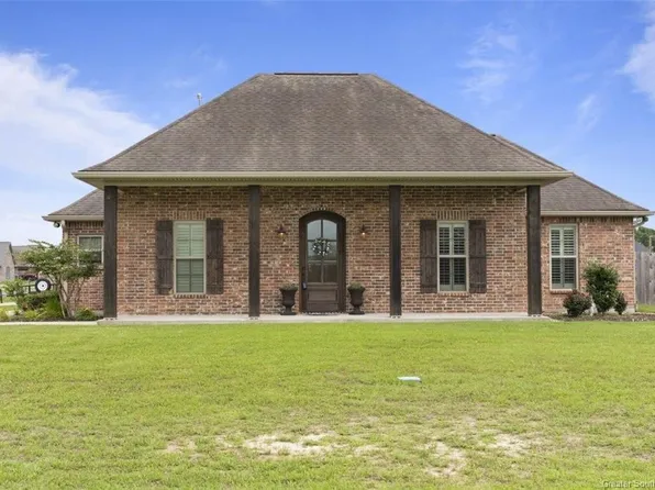 621 Chestnut St, Iowa, LA 70647
