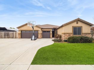 2625 N Mendonca Street, Visalia, CA 93291