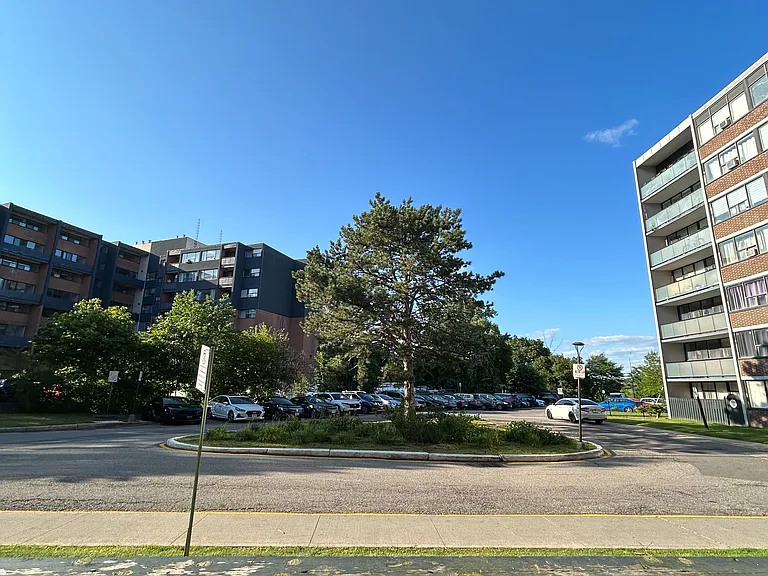 2121 Roche Ct #106 — Photo 23