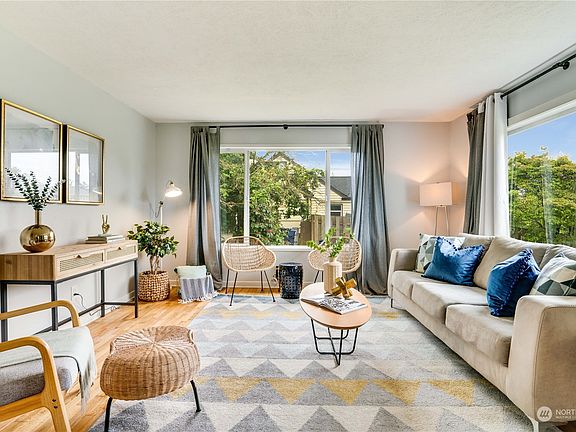 5th image of 3521 S Alaska St