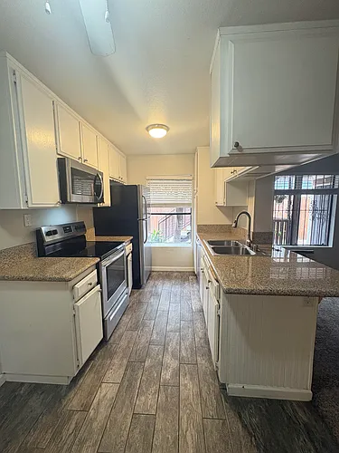4219 44th St #2 Photo 1