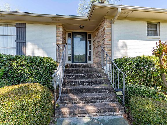 2nd image of 2100 Mountainview Dr