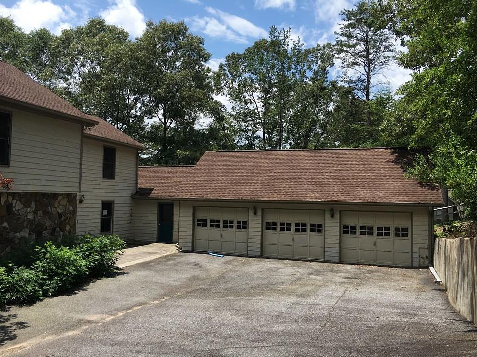 1st image of 242 Sosebee Dr