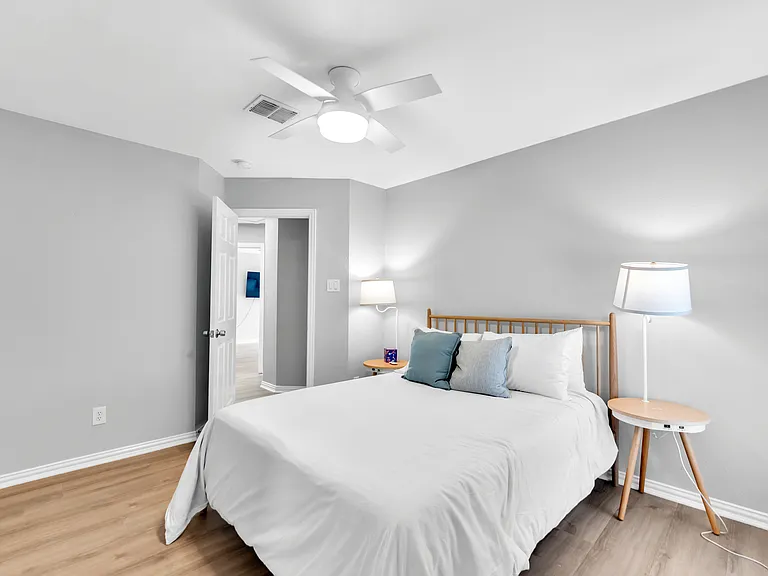 3207 Deer Trl — Photo 12