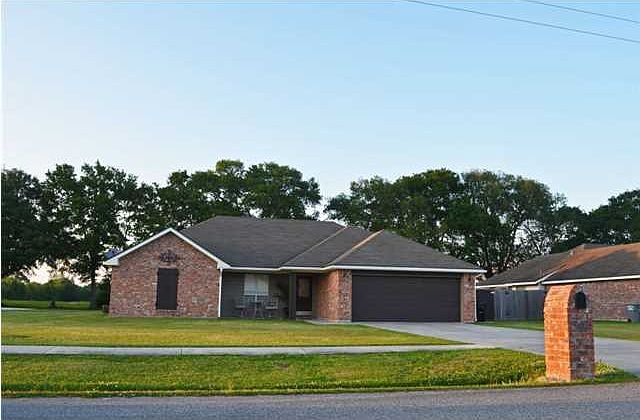 1st image of 307 Village Park Dr