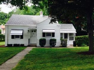 15 Park Ave, Holyoke, MA 01040