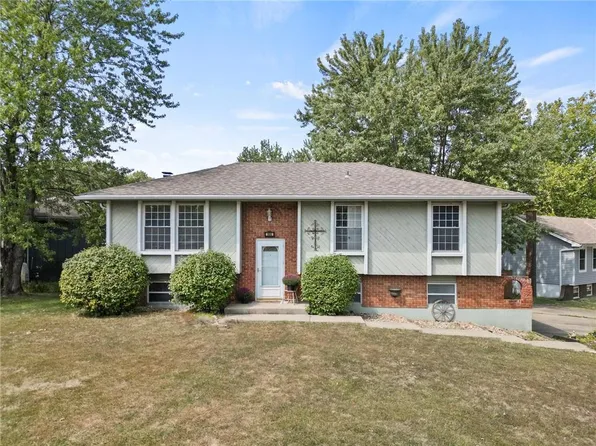 900 Sunset Strip St, Excelsior Springs, MO 64024
