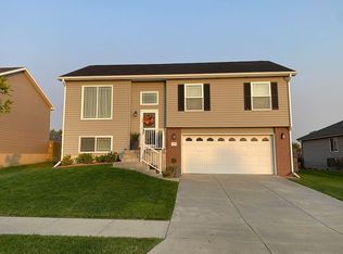 1717 NW Flader Ct, Lincoln, NE 68528