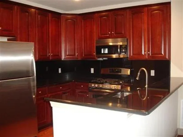 7400 River Rd APT 302, North Bergen, NJ 07047