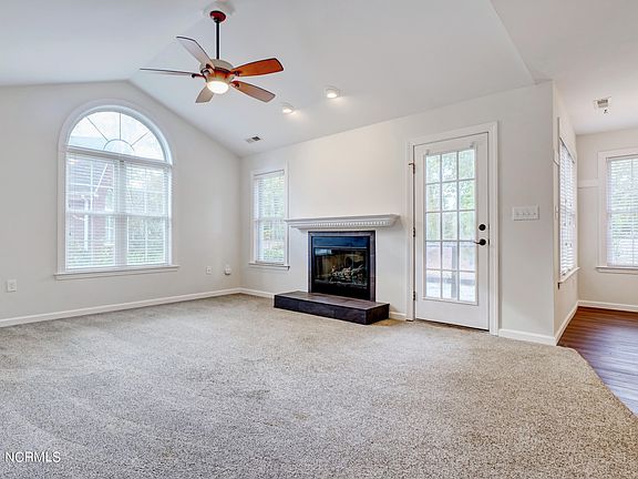 5th image of 104 Candlewood Dr