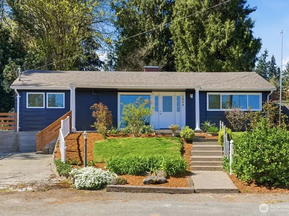2098 NE Sunrise Drive, Bremerton, WA 98310