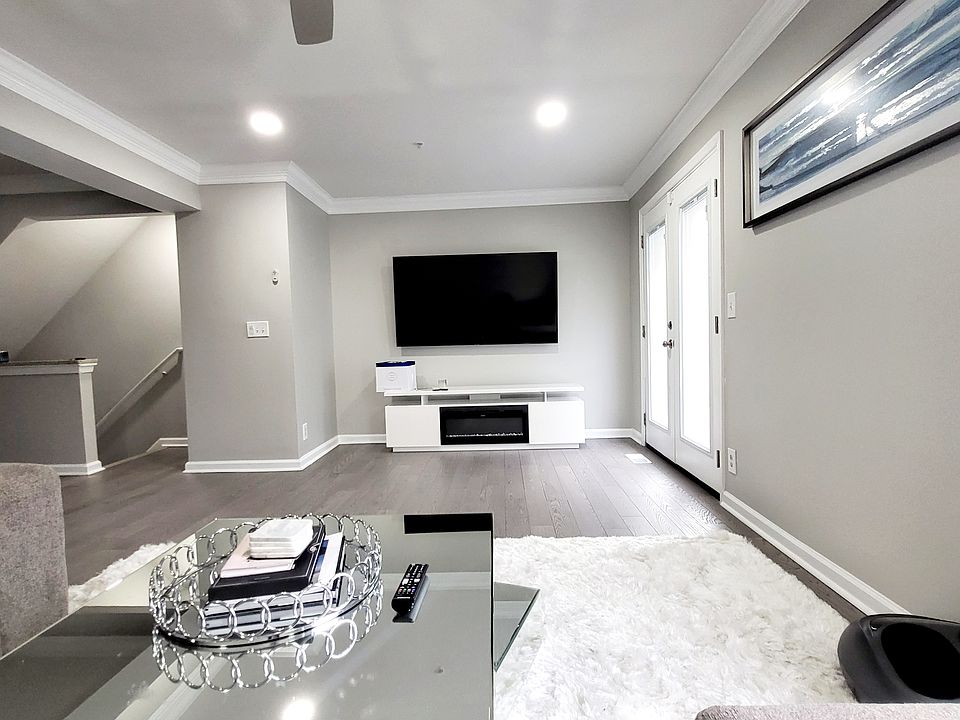 1st image of 9903 Cranapple Ct