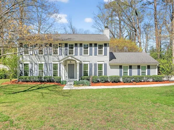 384 Lamplighter Ln SE, Marietta, GA 30067