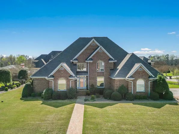 101 Queensbury Ct, Dunn, NC 28334
