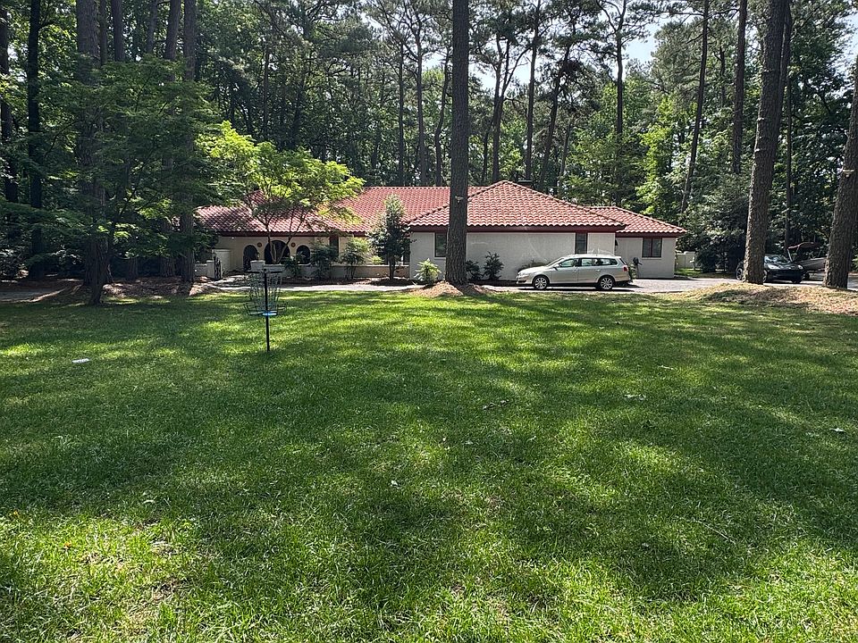 1st image of 2540 Entrada Dr