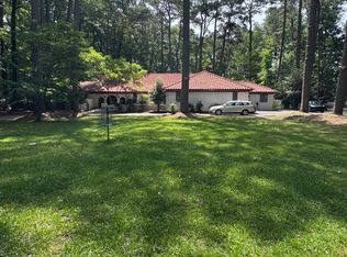 2540 Entrada Dr, Virginia Beach, VA 23456