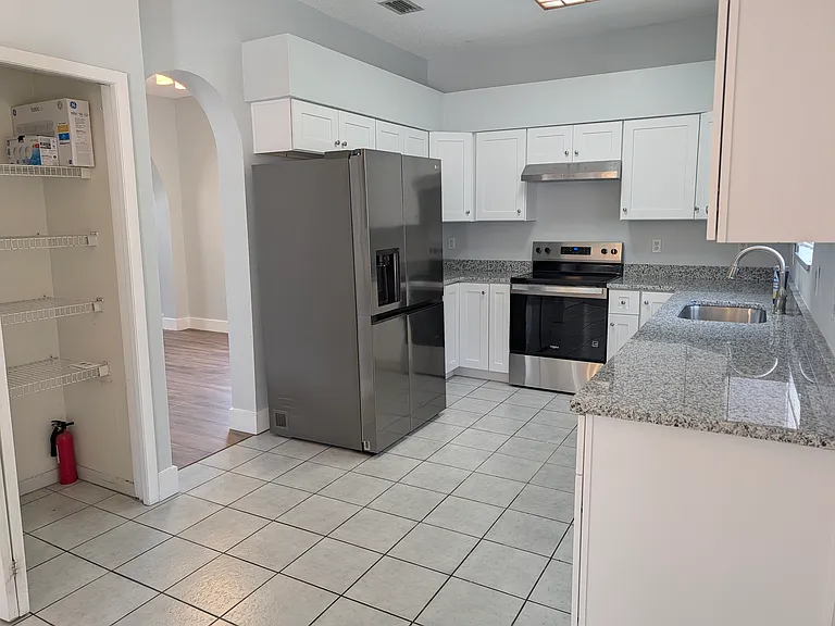 11435 Georgetown Cir — Photo 13