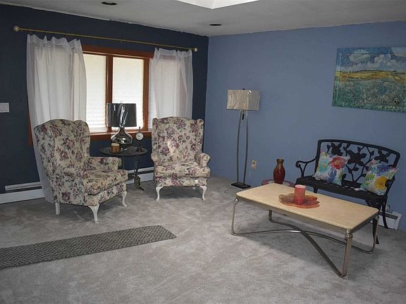 4th image of 473 Bohemia Pkwy