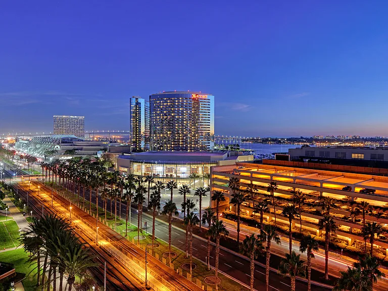 500 W Harbor Dr #1020 — Photo 44