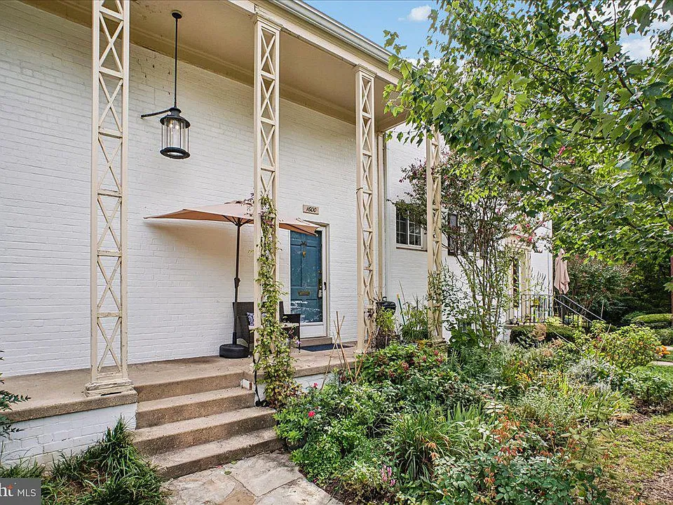 1600 Ripon Pl