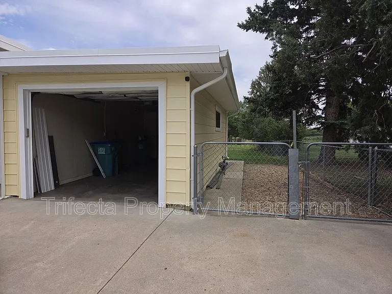 630 N Taft Hill Rd — Photo 4