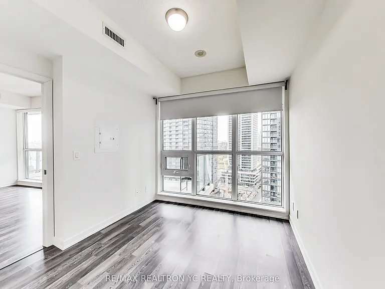 51 E Liberty St #1705 — Photo 7