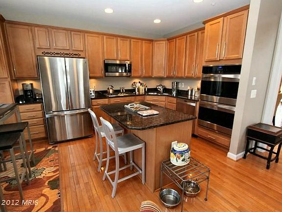 3rd image of 12418 Meadow Field Dr