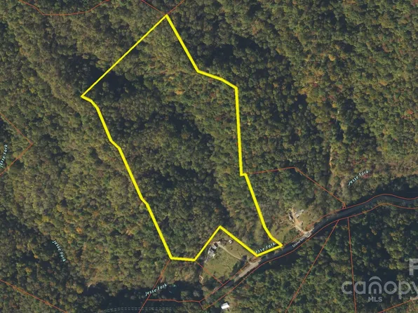 6492 Stone Mountain Rd, Lenoir, NC 28645