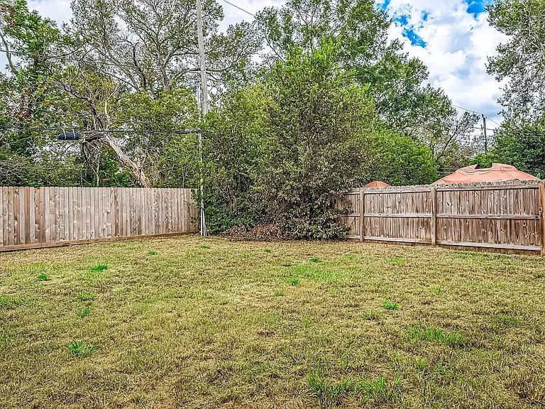 5530 Hirondel St #B — Photo 33